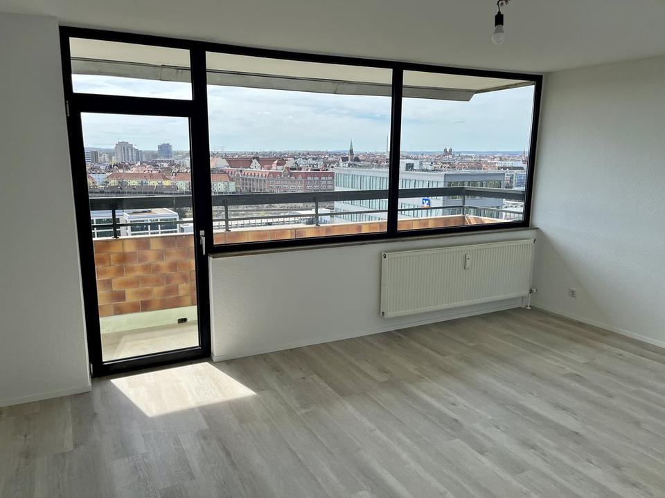 Thumbnail-Renovierte 2-Zi-Wohnung mit Traumblick & Süd-Balkon