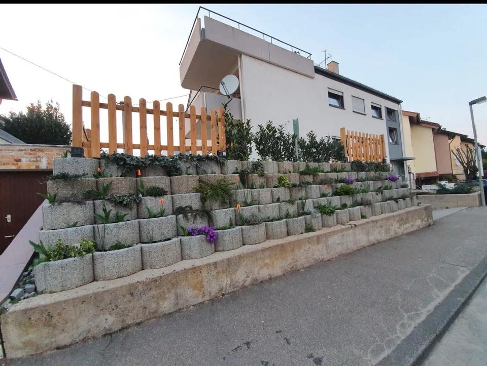 Thumbnail-2,5 Zimmer Wohnung mit Panoramablick auf Dachterasse