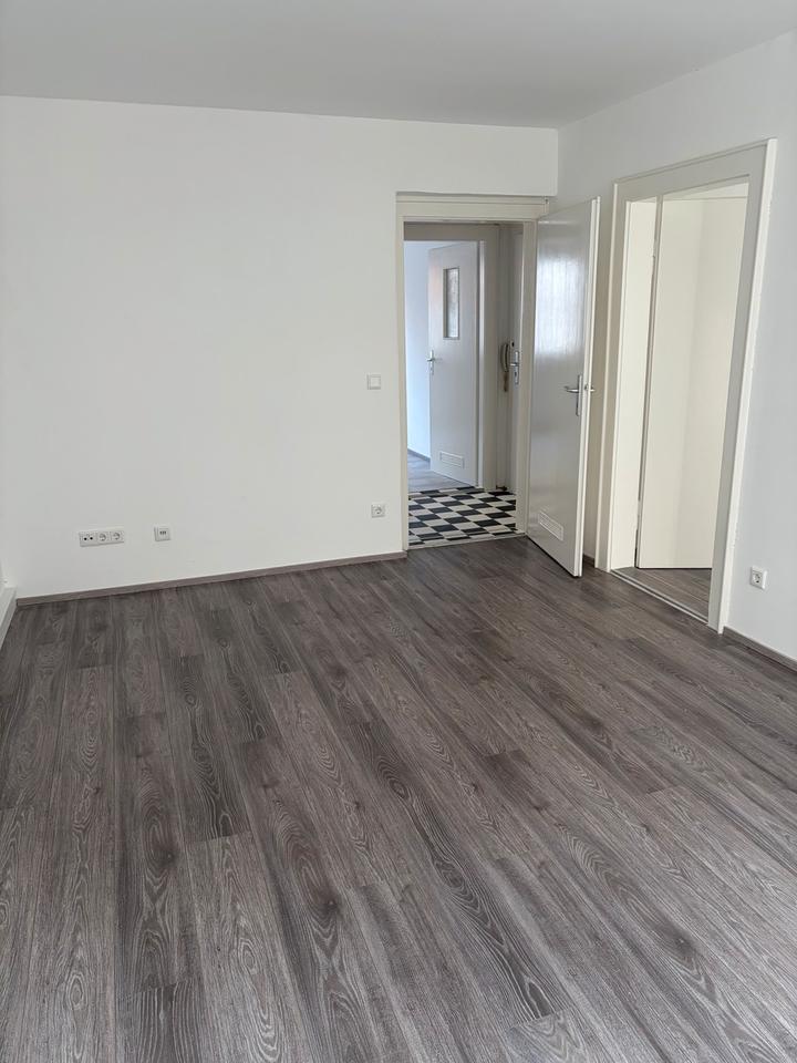 Thumbnail-Helle 2-Zimmer-Wohnung in zentraler Lage Nürnberg St. Johannis