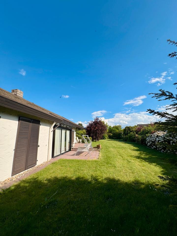 Thumbnail-Bungalow auf 2000 QM Grundstück mit parkähnlichem Garten