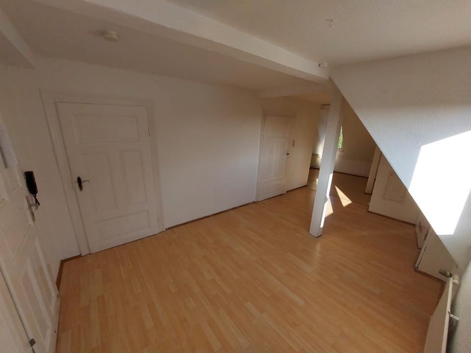 Thumbnail-Schöne 2,5-3ZKB Fachwerkwohnung in Wilhelmshöhe