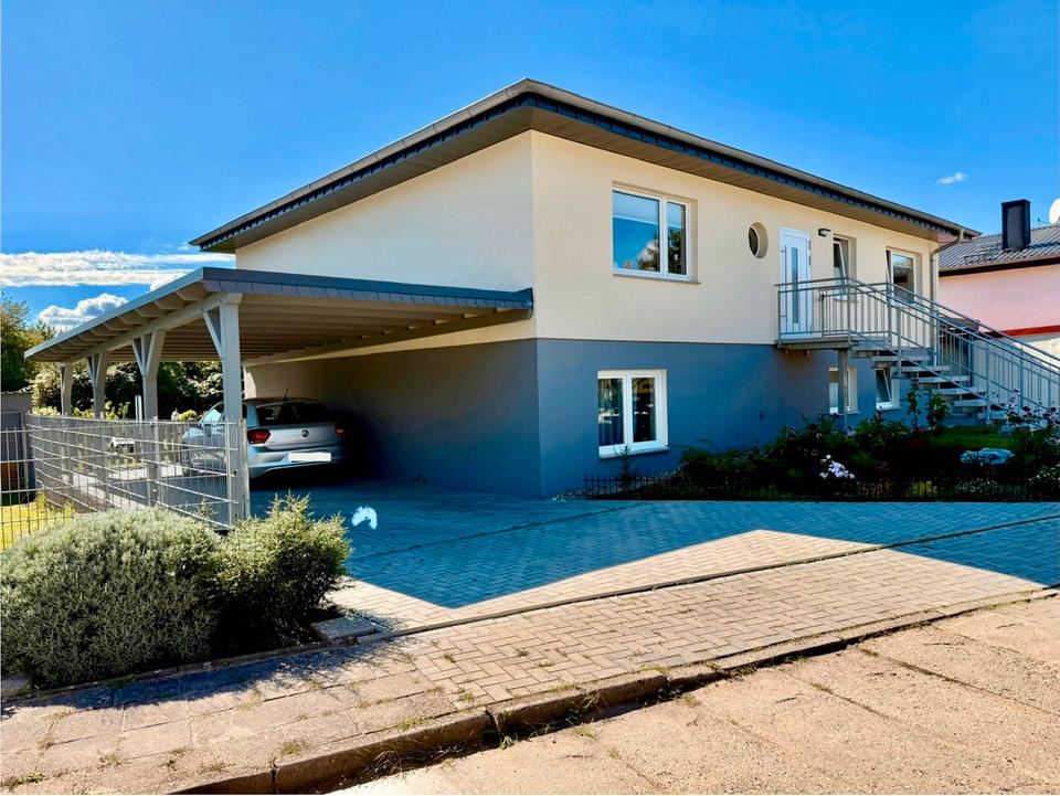 Thumbnail-großes Einfamilienhaus mit 9 Zimmern und 2 Carports in Prenzlau