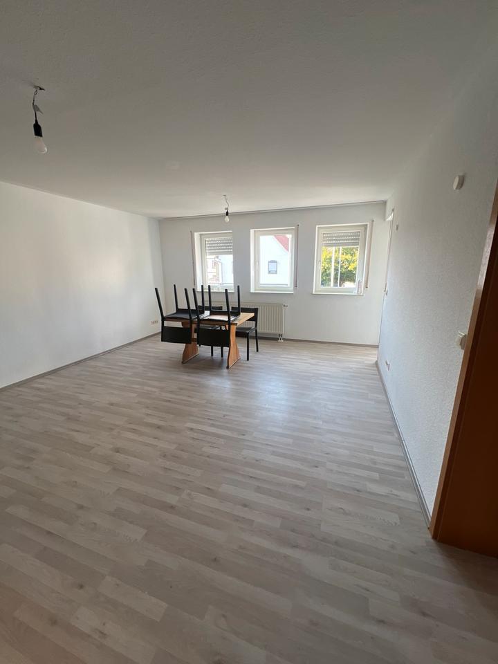 Thumbnail-2-Zimmerwohnung zur Miete in 97456 Hambach