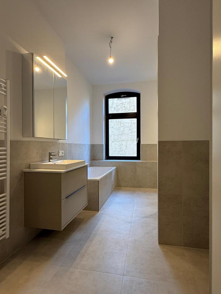 Thumbnail-Erstbezug nach Kernsanierung – stilvolle 2,5-Raum-Wohnung