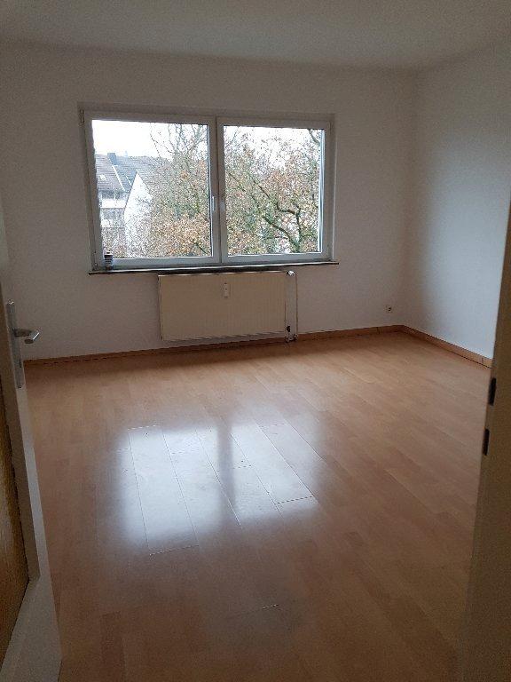 Thumbnail-Sehr schöne 3 Zi Wohnung sehr nah zu Uni