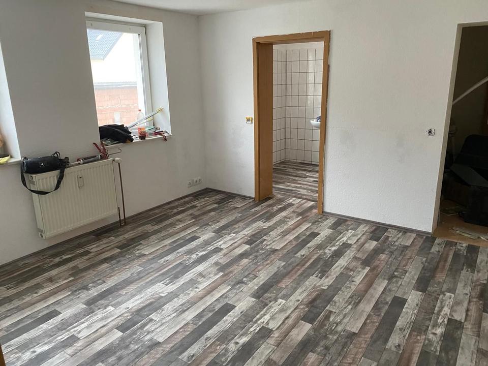 Thumbnail-Frisch renovierte, helle Einzimmerwohnung in zentraler Lage