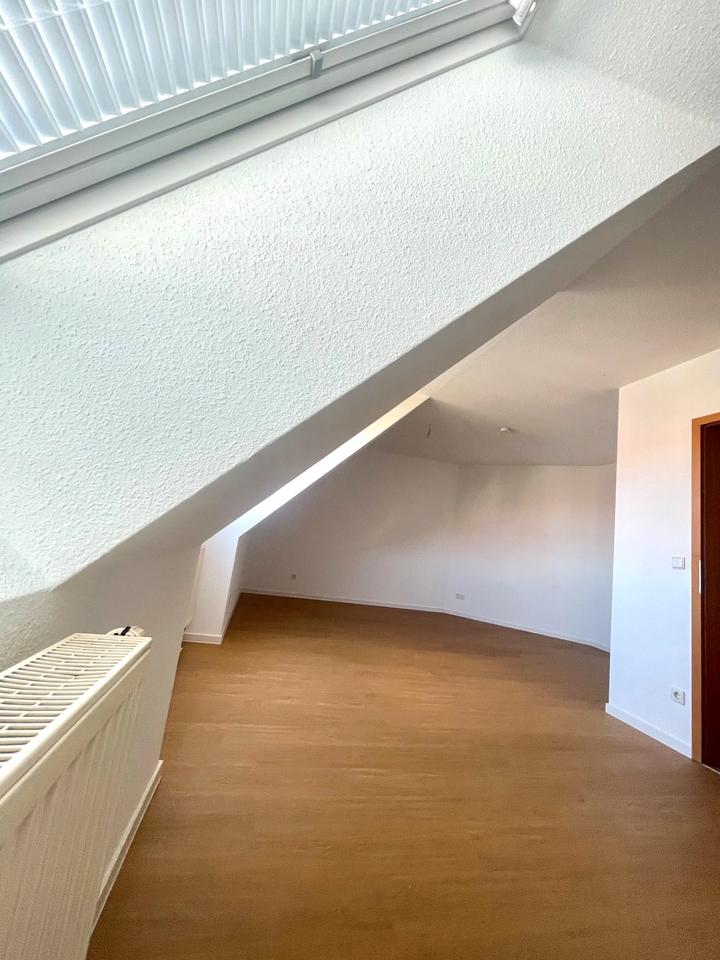 Thumbnail-Helle 1-Zimmer-Wohnung mit Stellplatz (befristet auf 2 Monate)