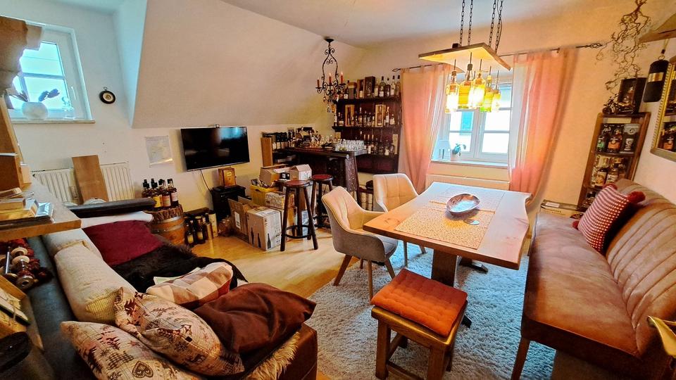 Thumbnail-Attraktive Drei-Zimmer-Altbau-Wohnung in FFB zu vermieten