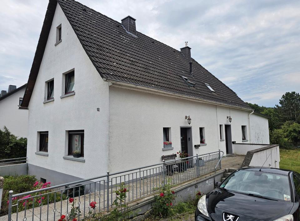 Thumbnail-Zweifamilienhaus mit großer Scheune & Garten in Kall-Sötenich