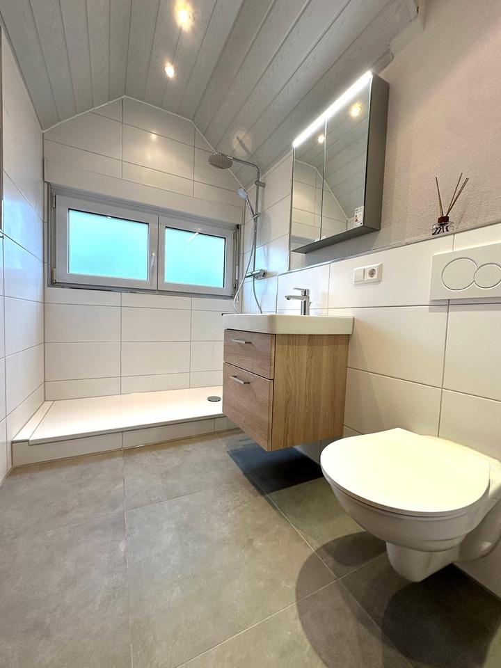 Thumbnail-Neues Bad & ruhige Lage - 3,5-Zimmer-Maisonette mit Balkon & Garage