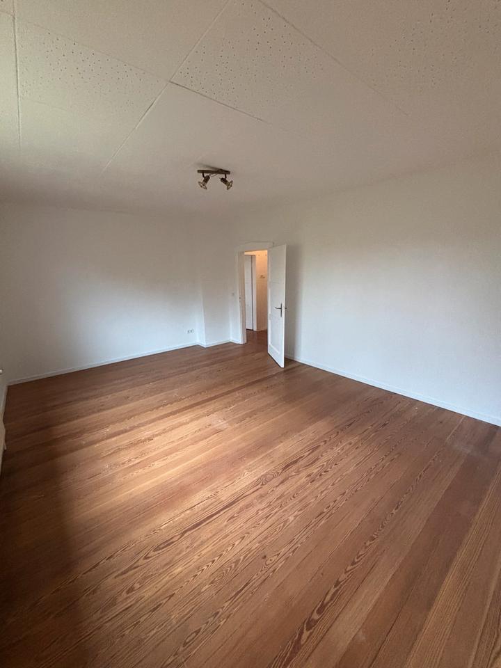 Thumbnail-Frisch renovierte 3- ZKB Wohnung mit Gartennutzung - WG geeignet