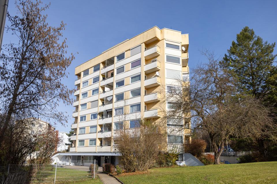 Thumbnail-3-Zimmer-Wohnung mit zwei Balkonen, Einbauküche und Kellerraum