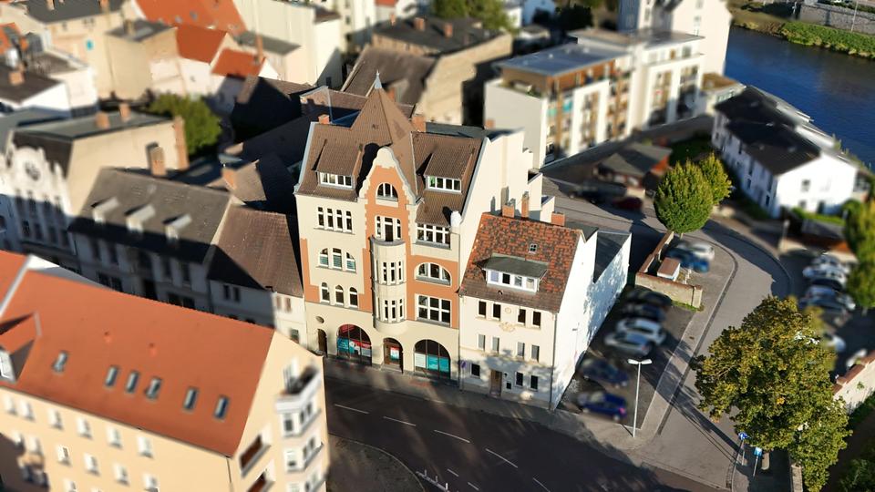 Thumbnail-Großzügige 5-Zimmer-Wohnung mit Loggia, Wintergarten und Dachterrasse