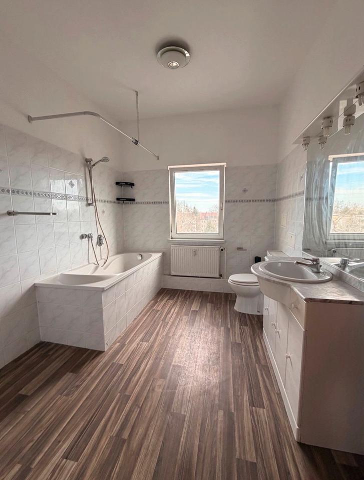 Thumbnail-3-Raum Wohnung EBK mit Balkon