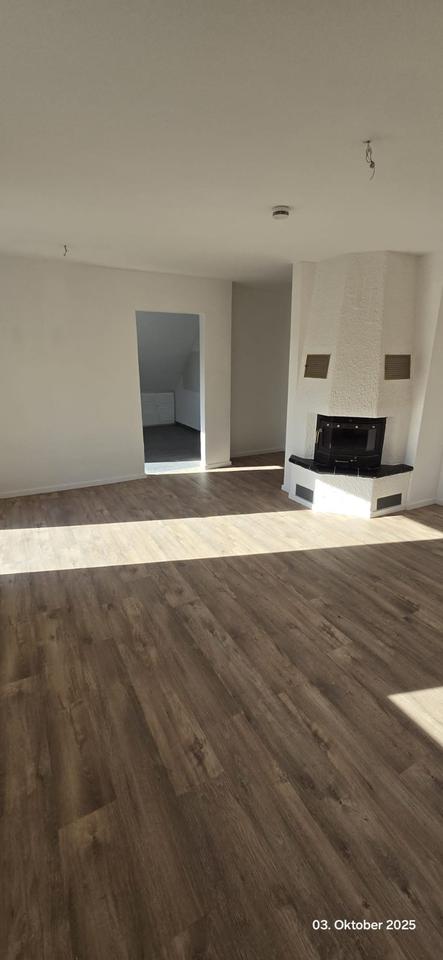 Thumbnail-4-Zimmer-Dachgeschosswohnung in ruhiger Lage – frisch renoviert