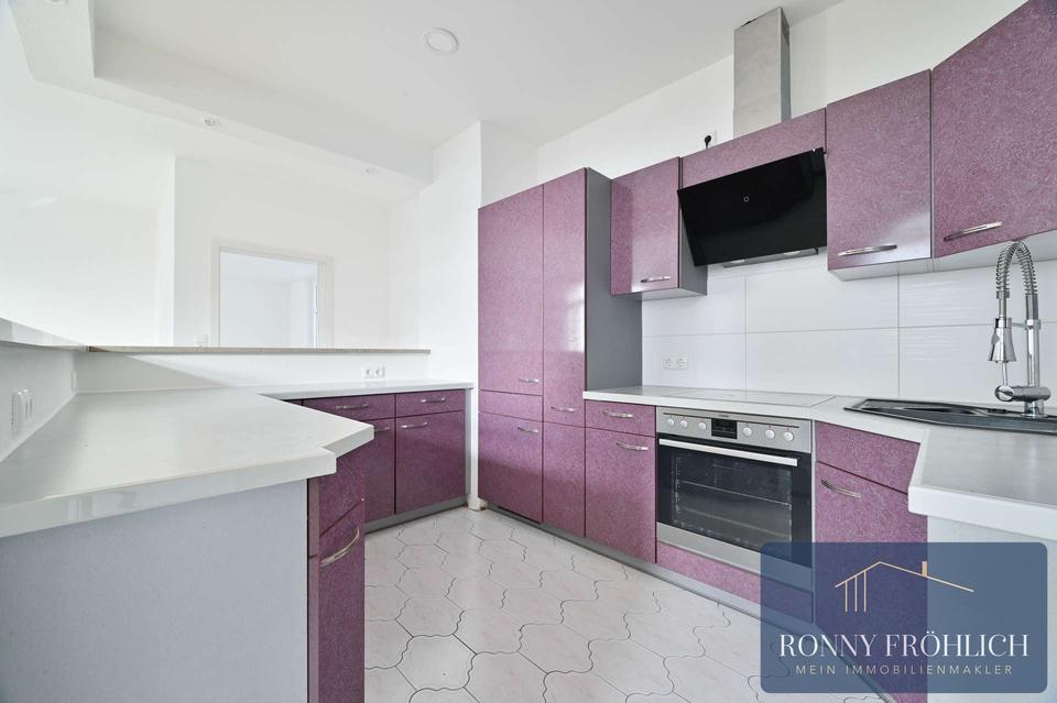 Thumbnail-VOLLAUSSTATTUNG in Thalheim: Helle 3-Raum-Wohnung mit Balkon, Einbauküche, Eckbadewanne & Stellplatz