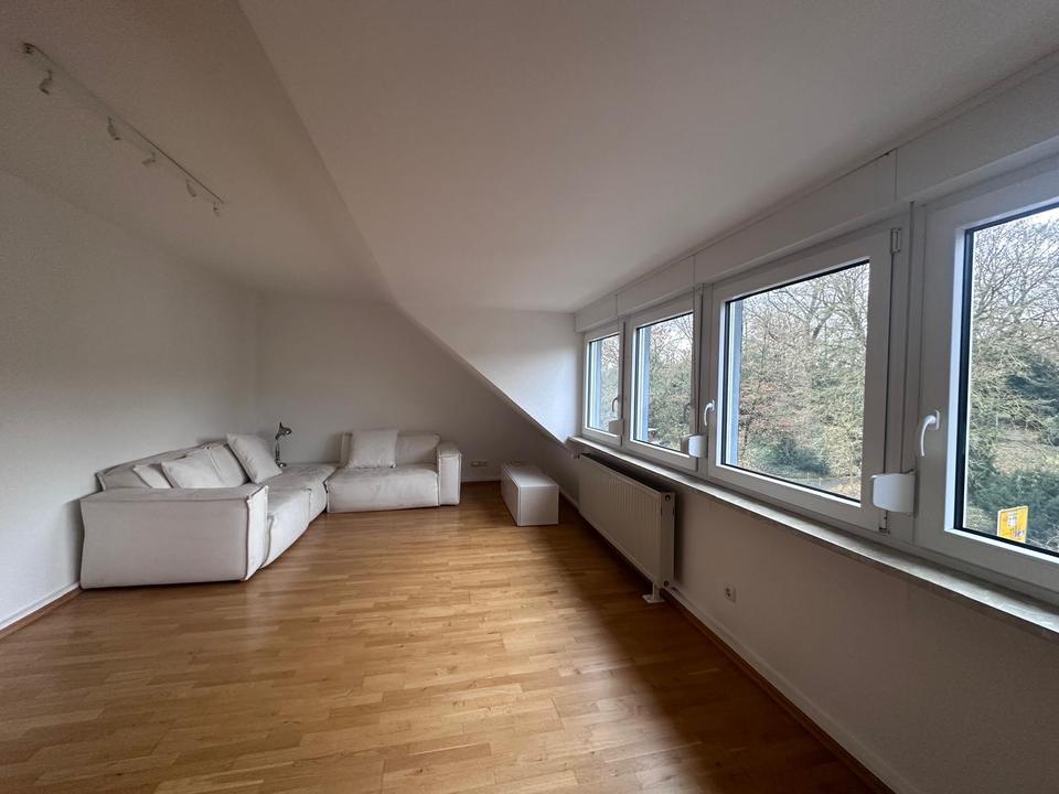 Thumbnail-Attraktive 2 Zimmer DG Wohnung inkl. Küche am Bunten Garten