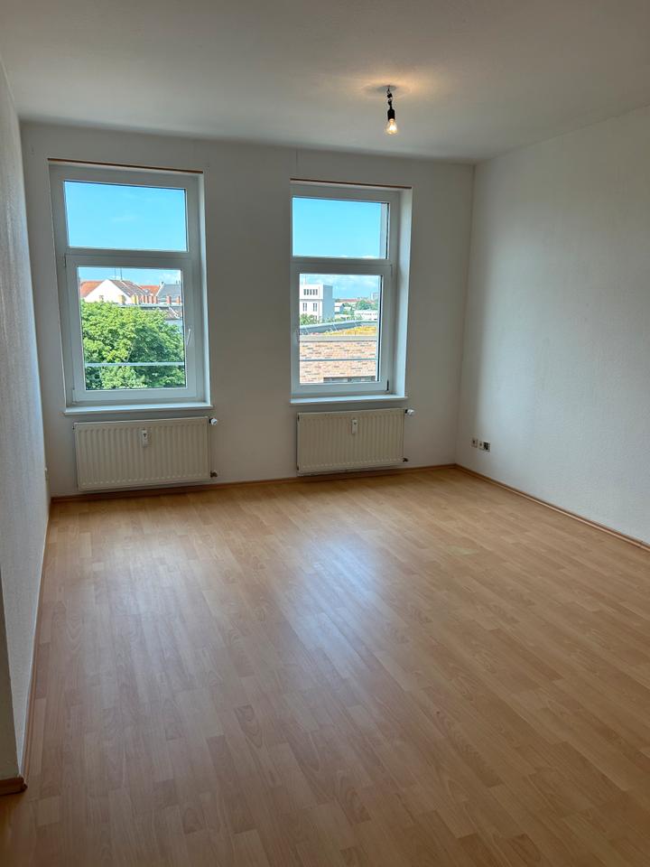 Thumbnail-helle 3-Raum-Wohnung KLEINZSCHOCHER mit Einbauküche