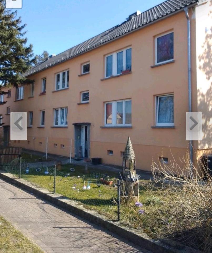 Thumbnail-MFH mit 8 Wohnungen und 8 Garagen