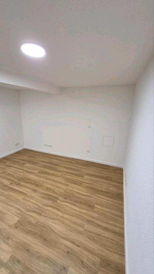 Thumbnail-Frei Wohnung 015238090982