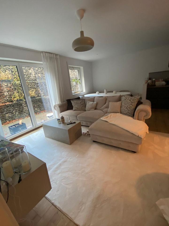Thumbnail-Helle Zwei-Zimmer-Wohnung mit Terrasse in Hochhausen
