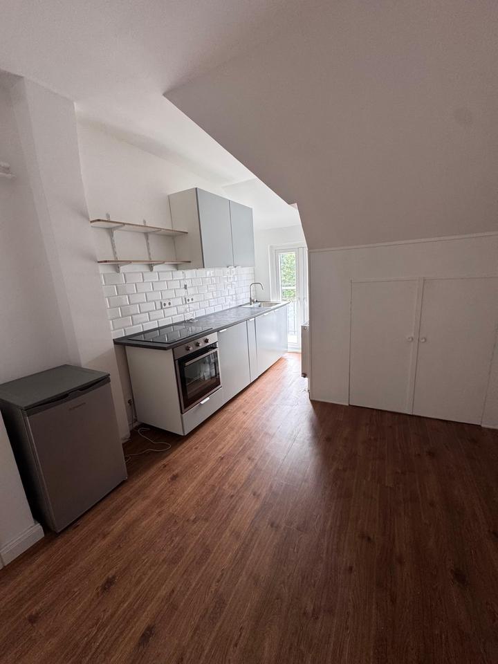 Thumbnail-Fesenfeld 2 Zimmer Küche Bad Balkon sofort frei