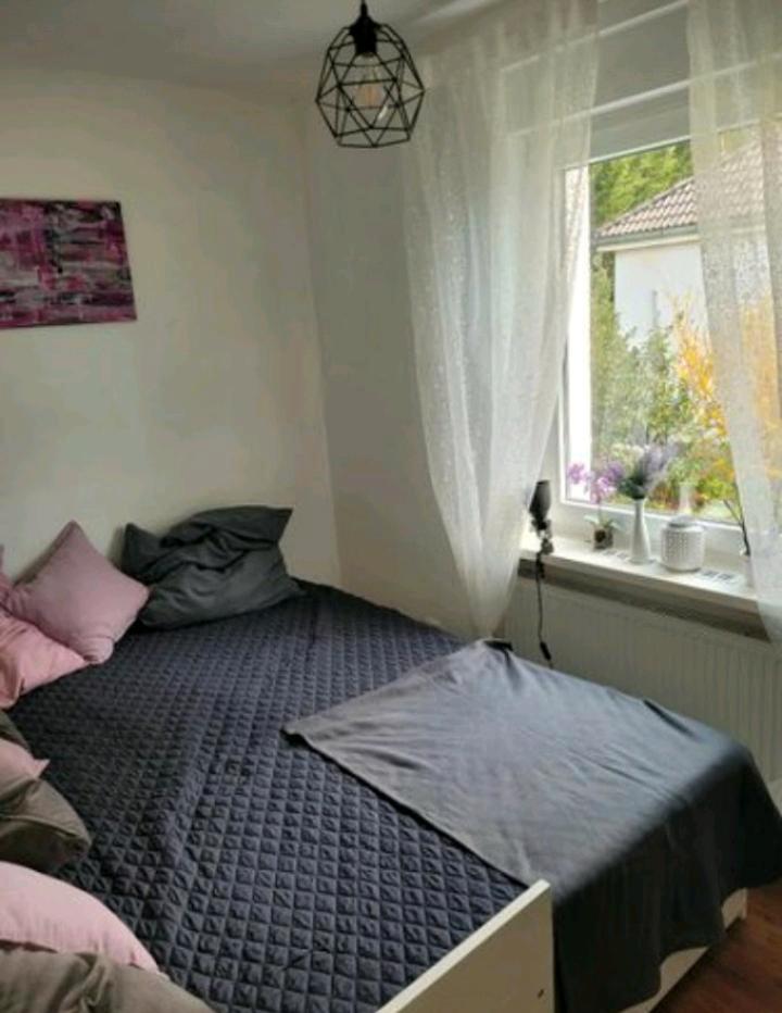 Thumbnail-1Zim Wohng Duisburg Hamborn 35m² Möbl Technik Lift Balkon Internt