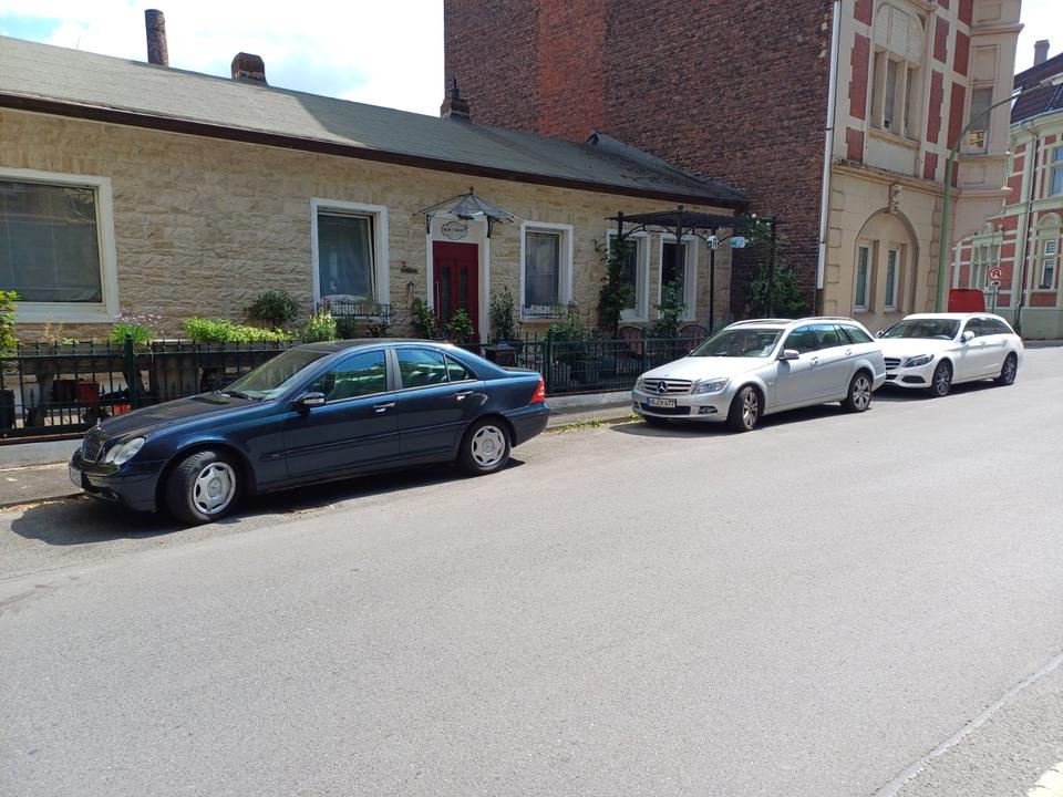 Thumbnail-Einfamilienhaus und Mehrfamilienhaus mit 3 Wohneinheiten