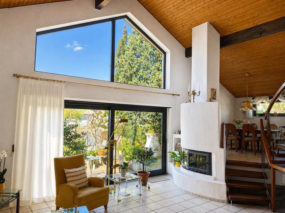 Thumbnail-Außergewöhnliches Wohnhaus mit integrierter Gewerbeeinheit