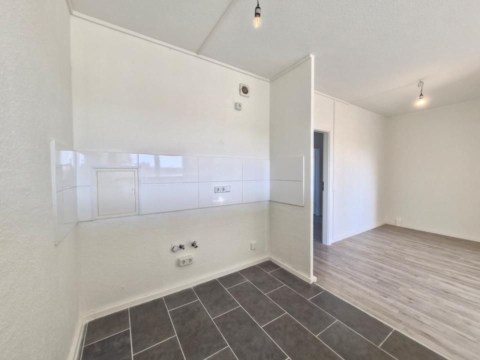 Thumbnail-++AB SOFORT++ 4-Zimmer-Wohnung mit Ausblick + 750 EUR Gutschein*!