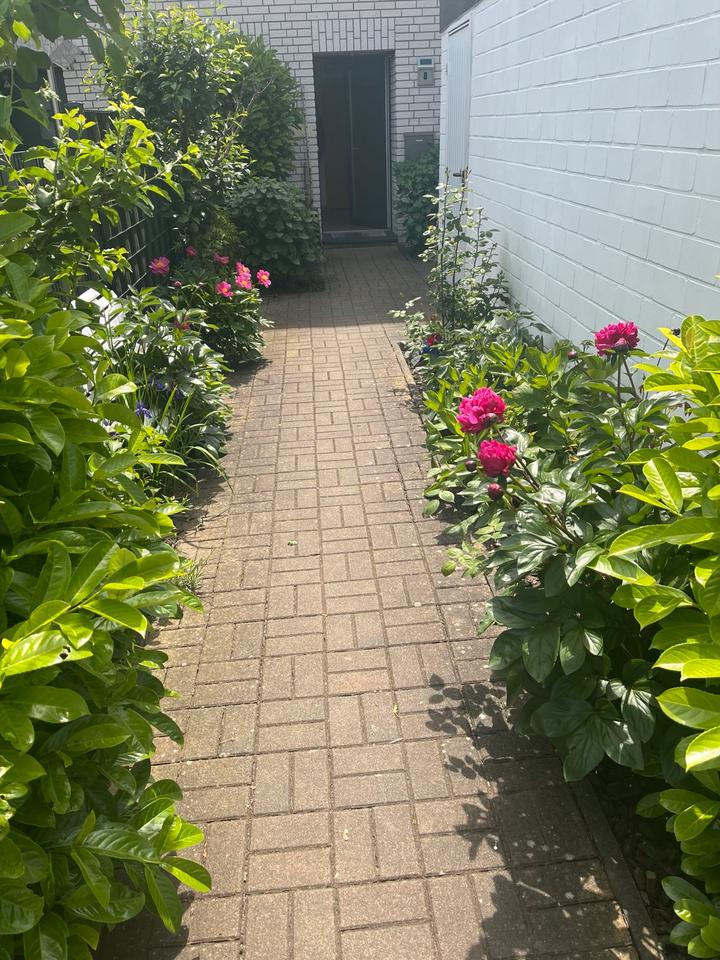 Thumbnail-Schönes Reihenmittelhaus zu verkaufen