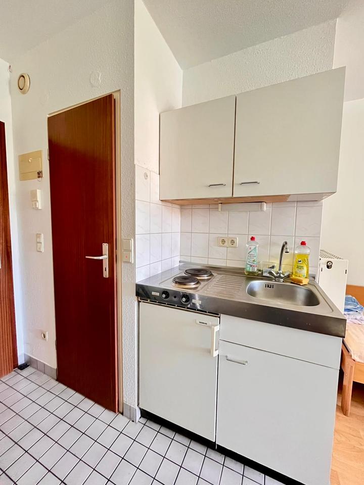 Thumbnail-1-Zimmer Wohnung mit Balkon im 2. OG in Mannheim-Rheinau