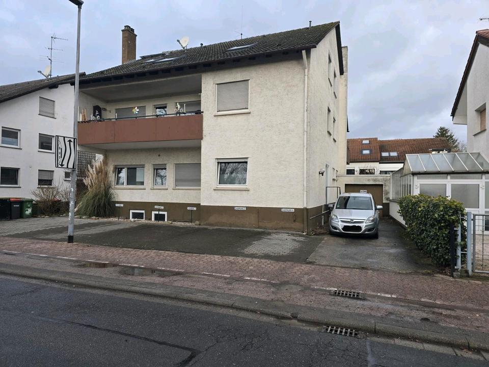 Thumbnail-Büro - Praxisräume in Mainz-Br. mit 1 Garage + 3 Kfz-Stellplätzen
