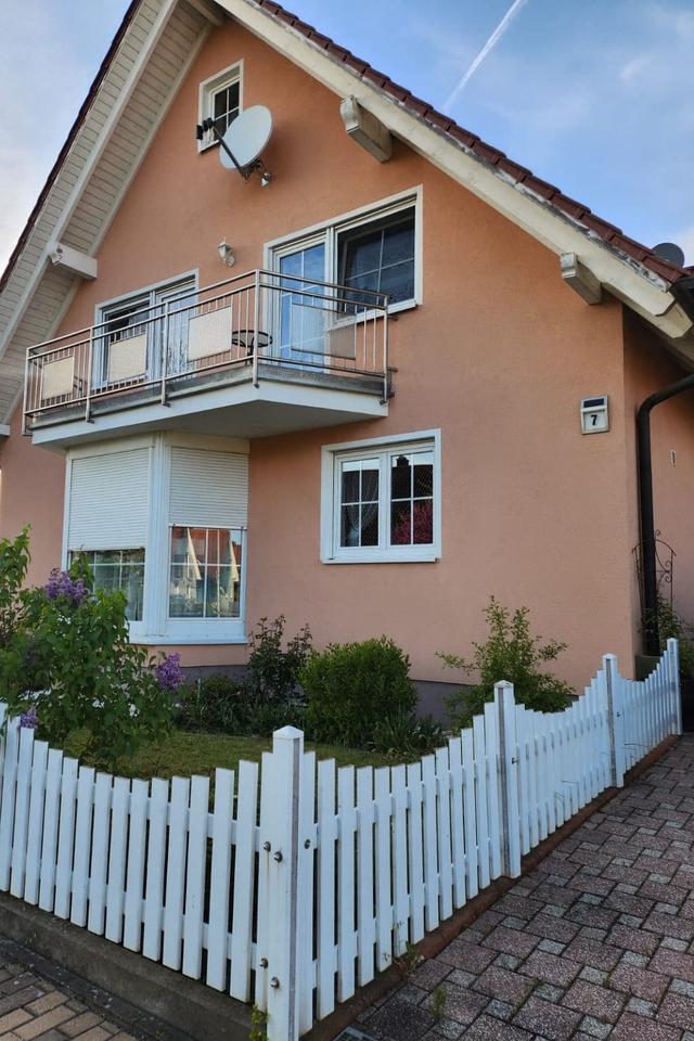 Thumbnail-Familienidylle in Waigolshausen - Mehrfamilienhaus