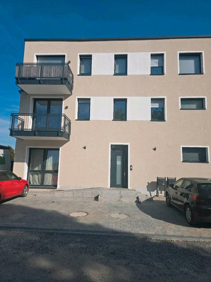 Thumbnail-4 Zimmer Whg mit Balkon im Neubau
