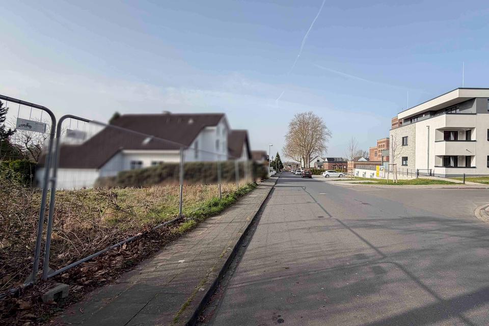 Thumbnail-Großzügiges Grundstück in ruhiger Bestlage – Perfekte Grundlage für Ihr individuelles Traumhaus