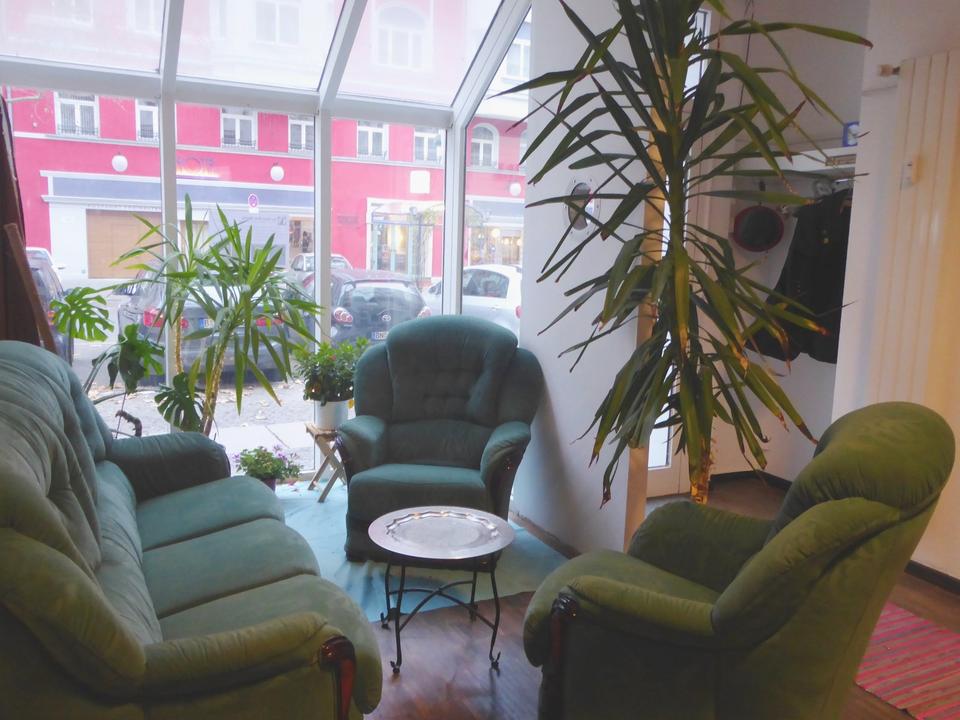 Thumbnail-Heller StudioKursraum mit Spiegelwand stundenweise zu vermieten