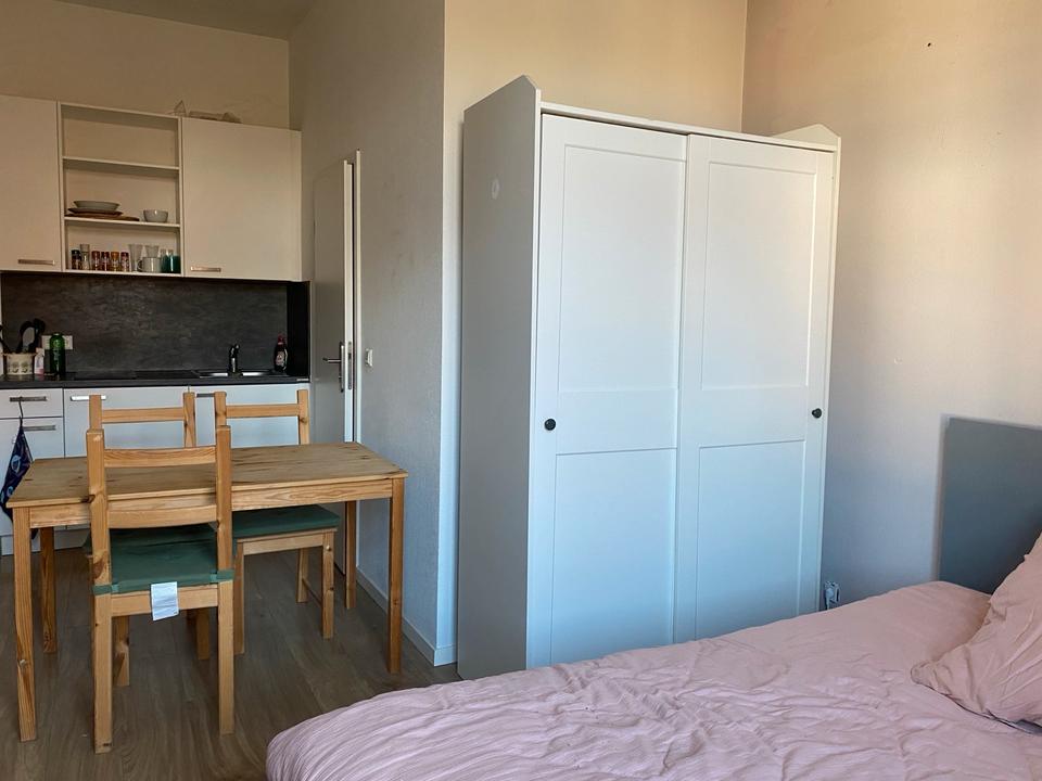 Thumbnail-1-Zimmer Wohnung 22 m² in Stuttgart West– ab Mai verfügbar