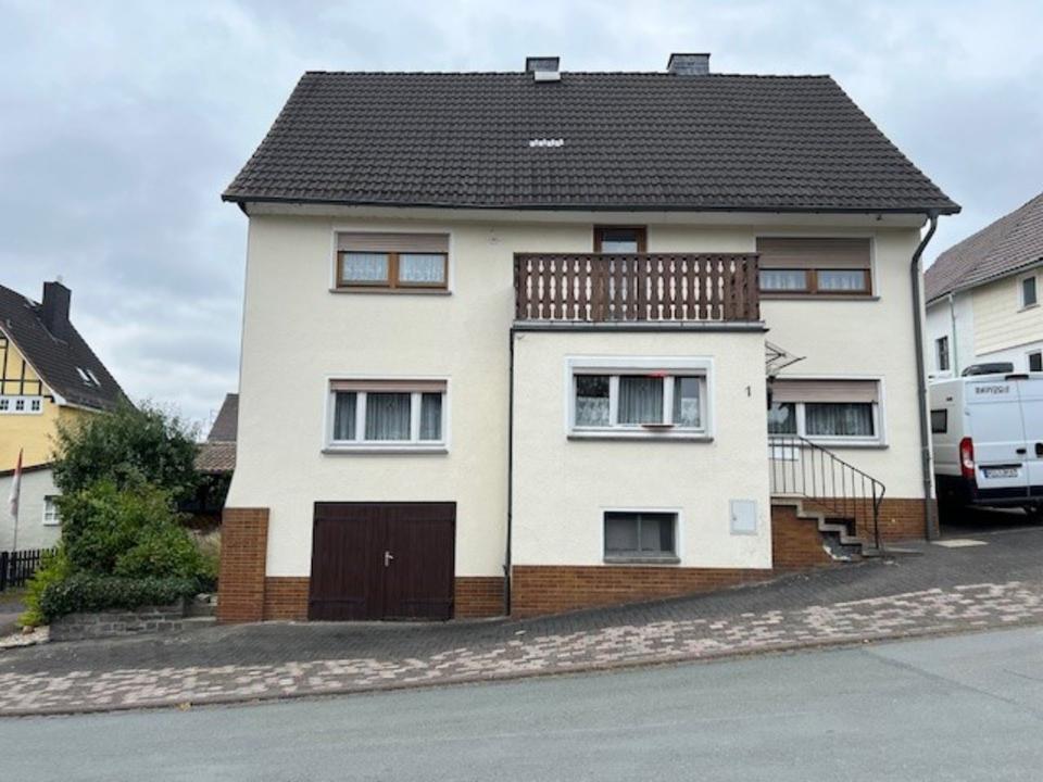 Thumbnail-Ein- bis Zweifamilienhaus mit Garage in Battenberg (Eder)