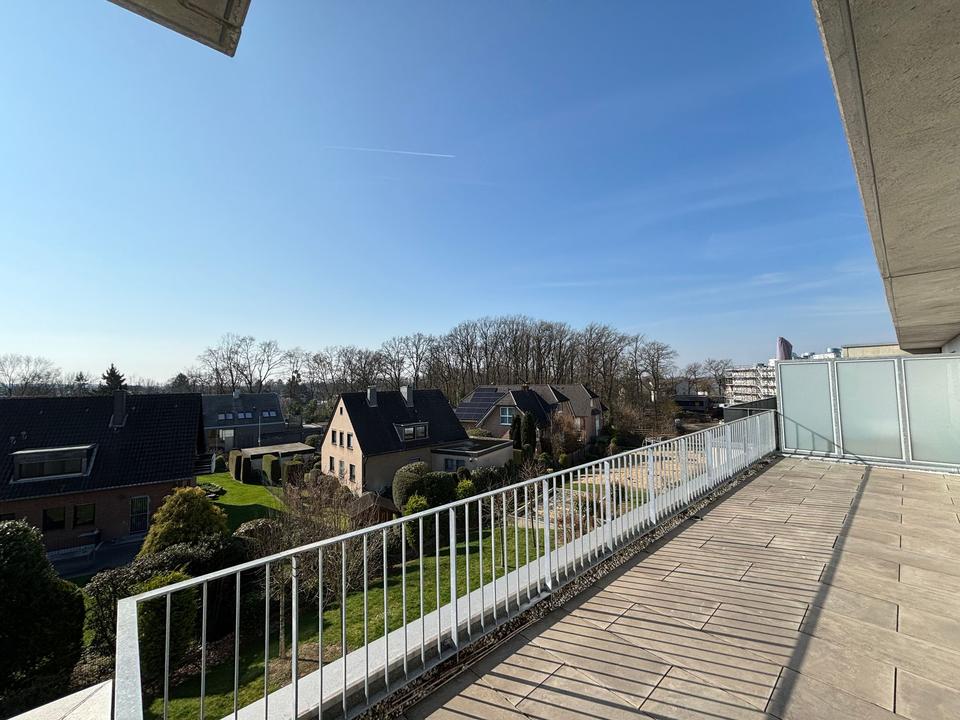 Thumbnail-Ein neuer Platz für Ihre Familie - Moderne 4-Zimmer-Wohnung mit großem Küchenbereich und Balkon