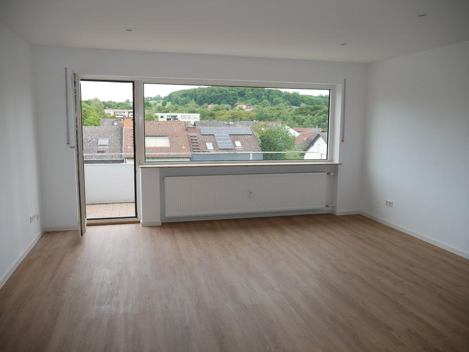 Thumbnail-Renov. 3-Zi.-Wohnung mit Einbauküche und Garage, 2 große Balkone