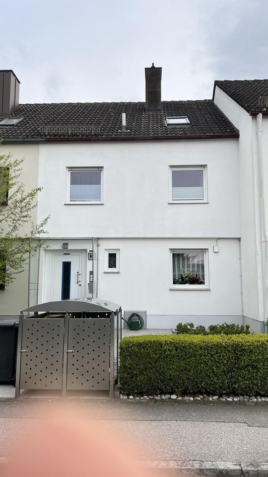 Thumbnail-6-Zimmer Reihenhaus in Feldmoching zu vermieten