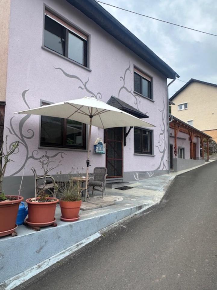 Thumbnail-Renoviertes, ruhig gelegenes Einfamilienhaus mit schönem Anbau