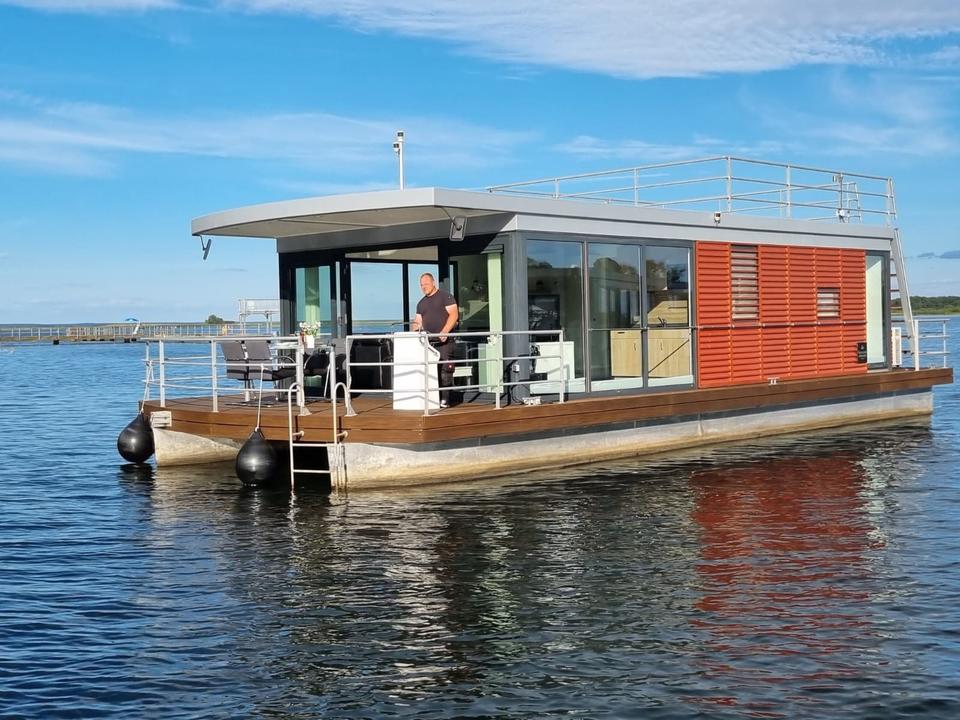 Thumbnail-Ihre Ferienwohnung auf dem Wasser, festes Hausboot mieten, Müritz