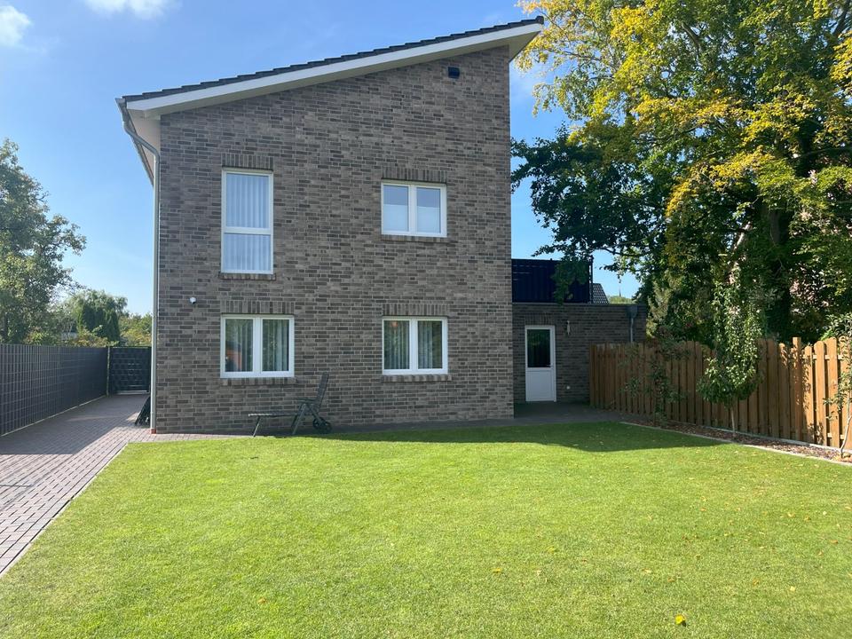 Thumbnail-Neubau-Ferienhaus in Burhave, 3 Wohnungen, Sauna und Garage