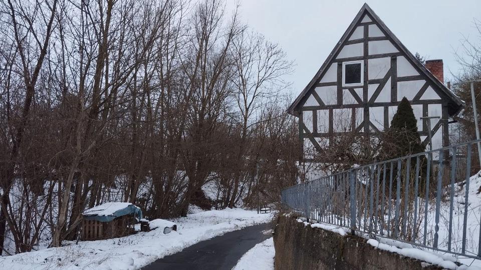 Thumbnail-Einfamilienhaus sanierungsbedürftig