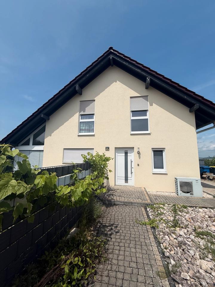 Thumbnail-Freistehendes Einfamilienhaus mit 138m2