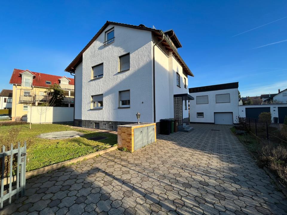 Thumbnail-2,5 Zimmerwohnung mit großem Balkon - befristet für 1 Jahr