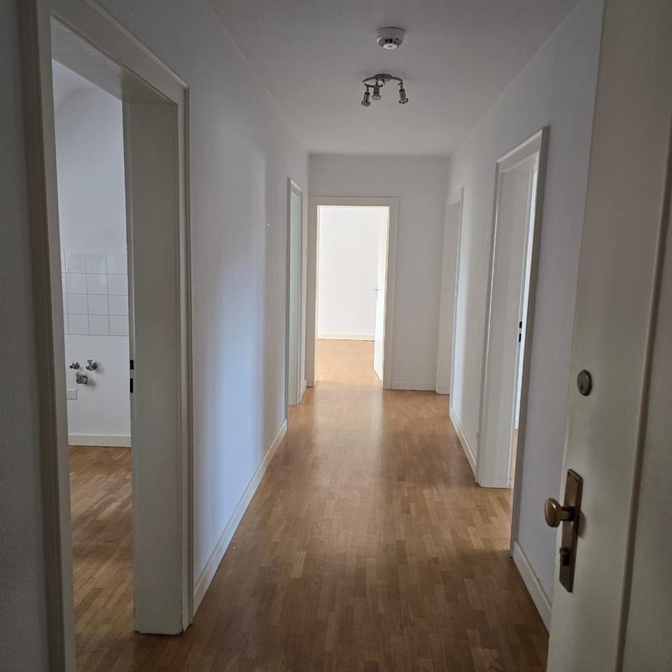 Thumbnail-Helle Dachgeschoßwohnung in Uni - Nähe in Duisburg, WG geeignet!