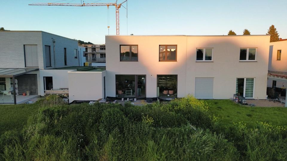 Thumbnail-Neubau Doppelhaushälfte mit 150 m² Wohnfläche in zentraler Lage